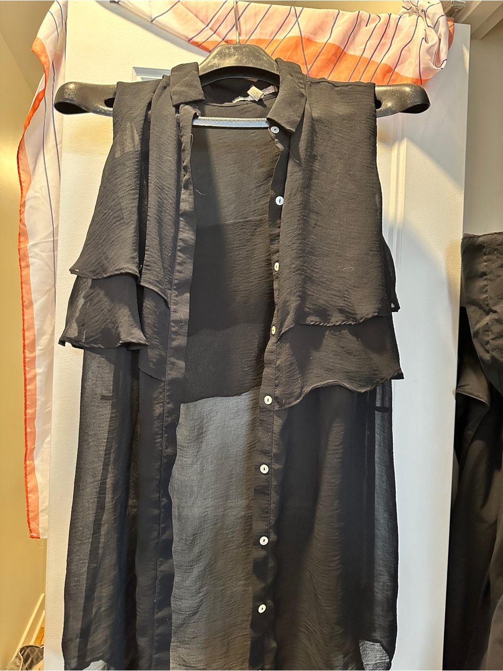 Forever 21 Black Sleeveless Layered Button-Front Blouse